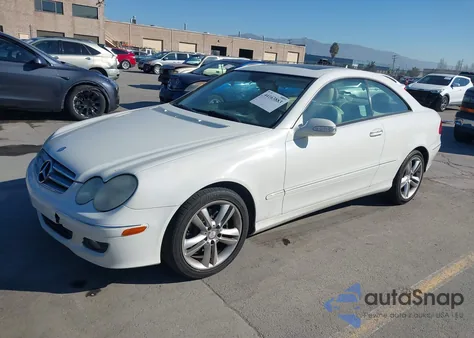 2008 Mercedes-Benz Clk 350 из США, поврежденный, VIN WDBTJ56H98F237355
